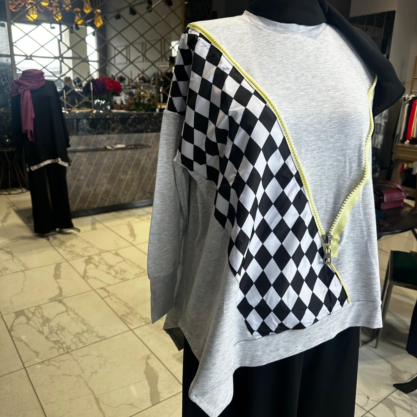 Dama Tunik
