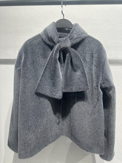 Tay Tüyü Önden Bağlama Kaban