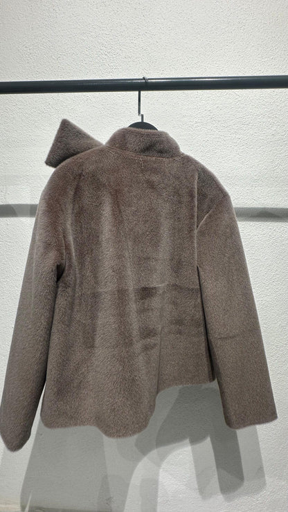 Tay Tüyü Yandan Fiyonk Detay Astarlı Kaban