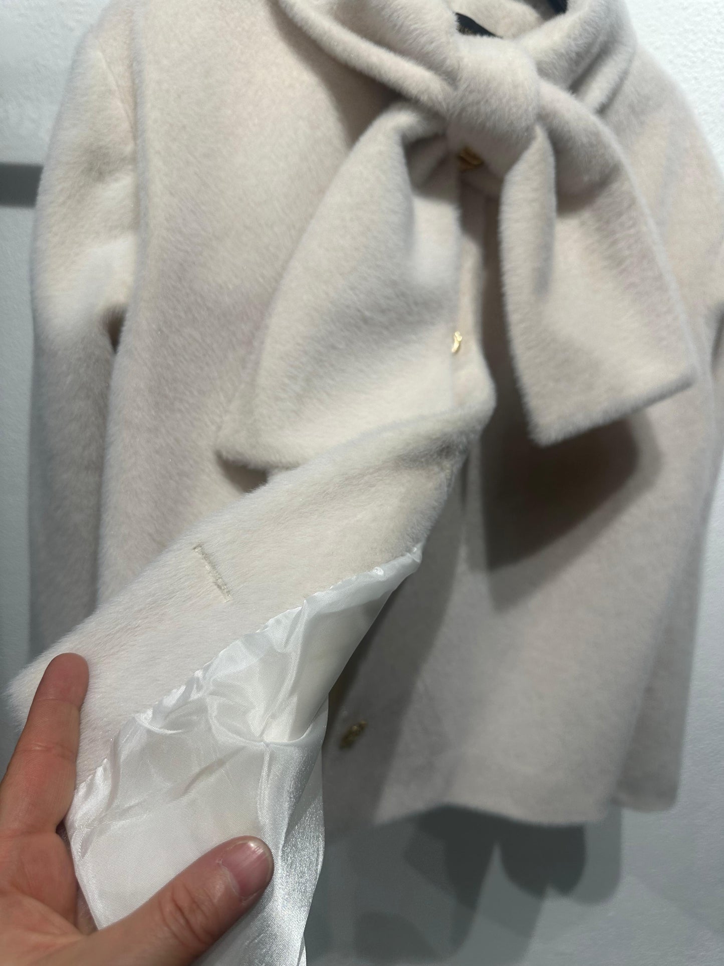 Tay Tüyü Önden Bağlama Kaban