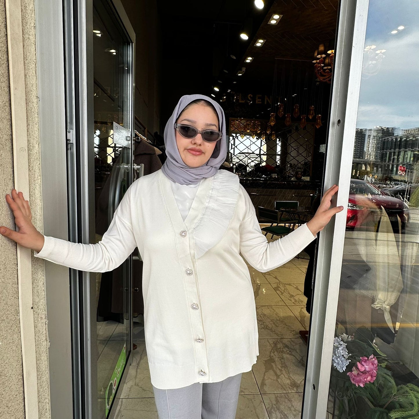 Yaka Fırfır Detay Merserize Hırka