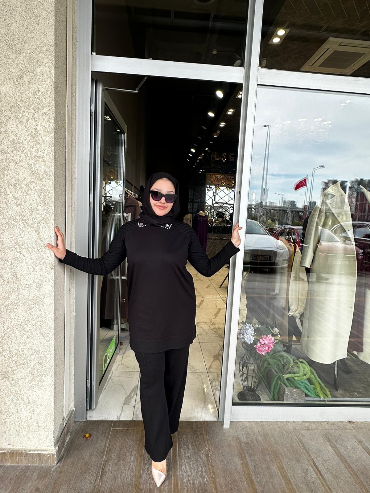 Yaka Taş Kol Çizgi Detaylı Merserize Pantolon Takım