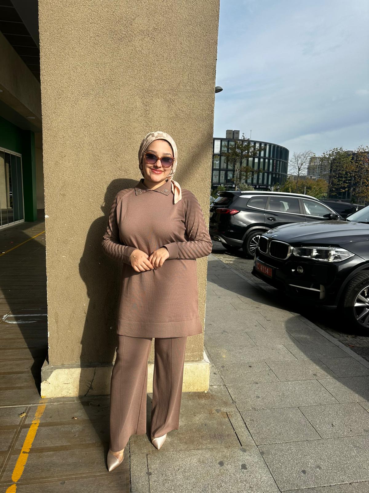 Yaka Taş Kol Çizgi Detaylı Merserize Pantolon Takım