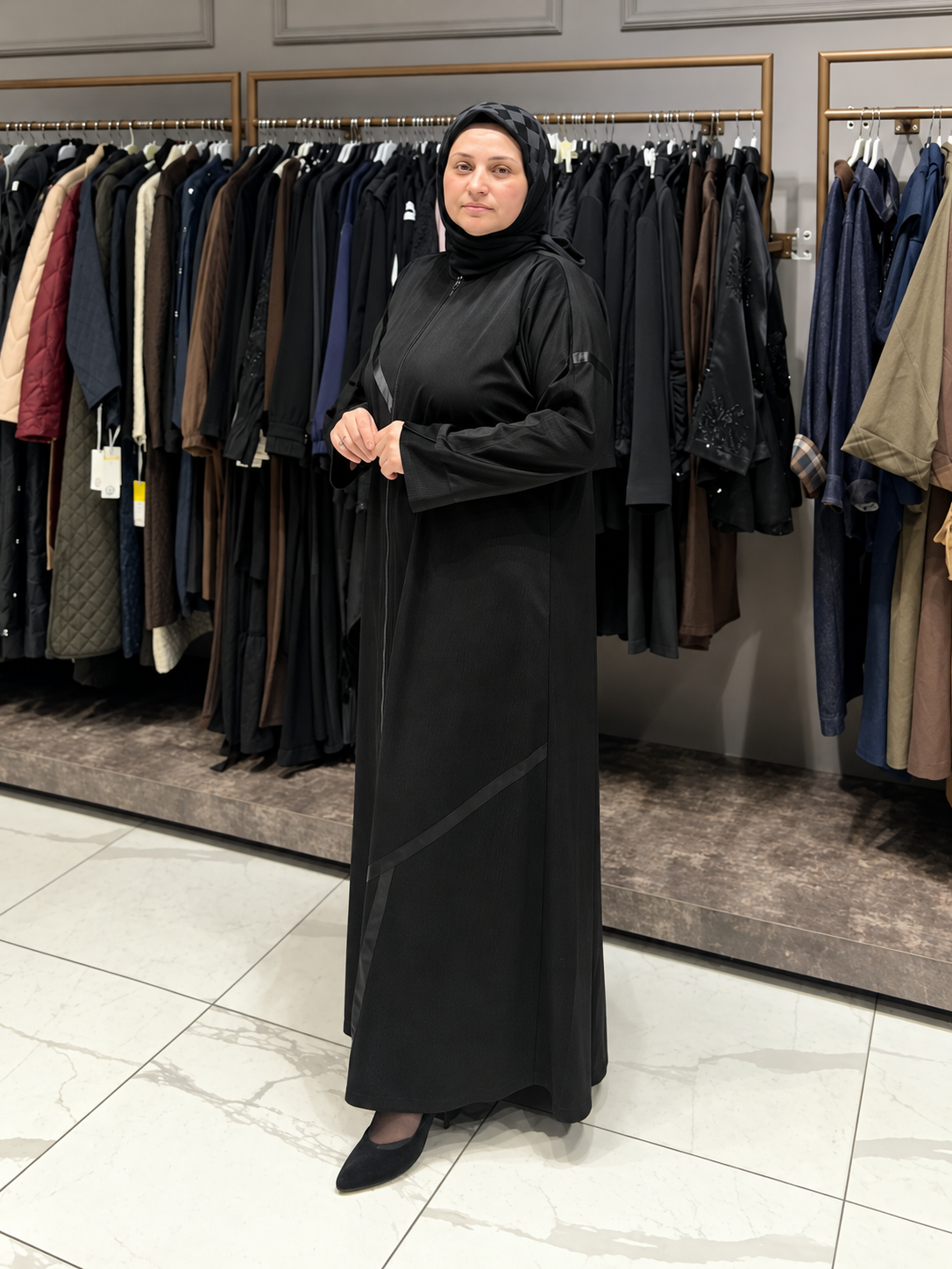 Şerit detaylı fermuarlı siyah uzun kap yandan görünüm